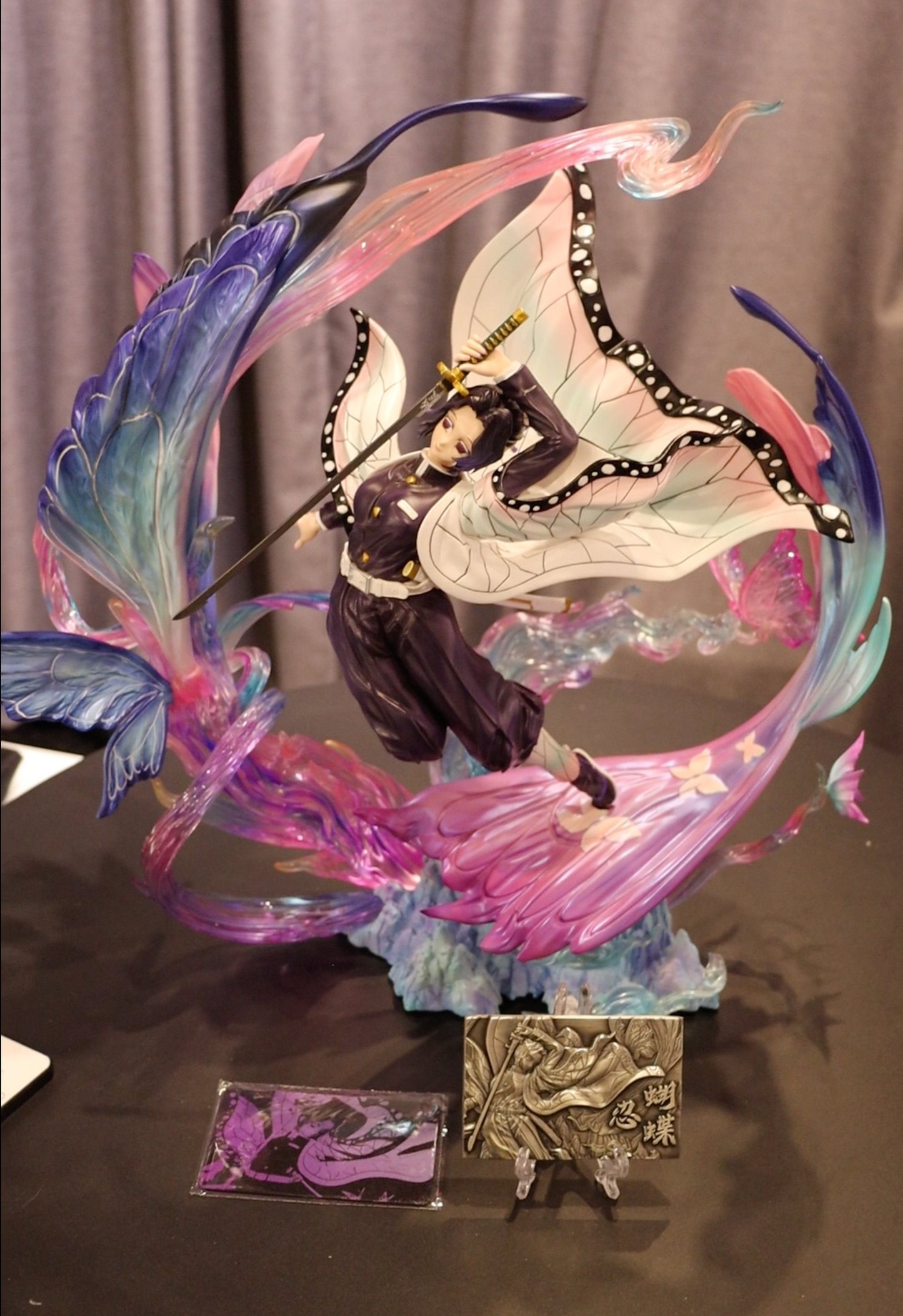 Demon Slayer W Studio - Shinobu Statue