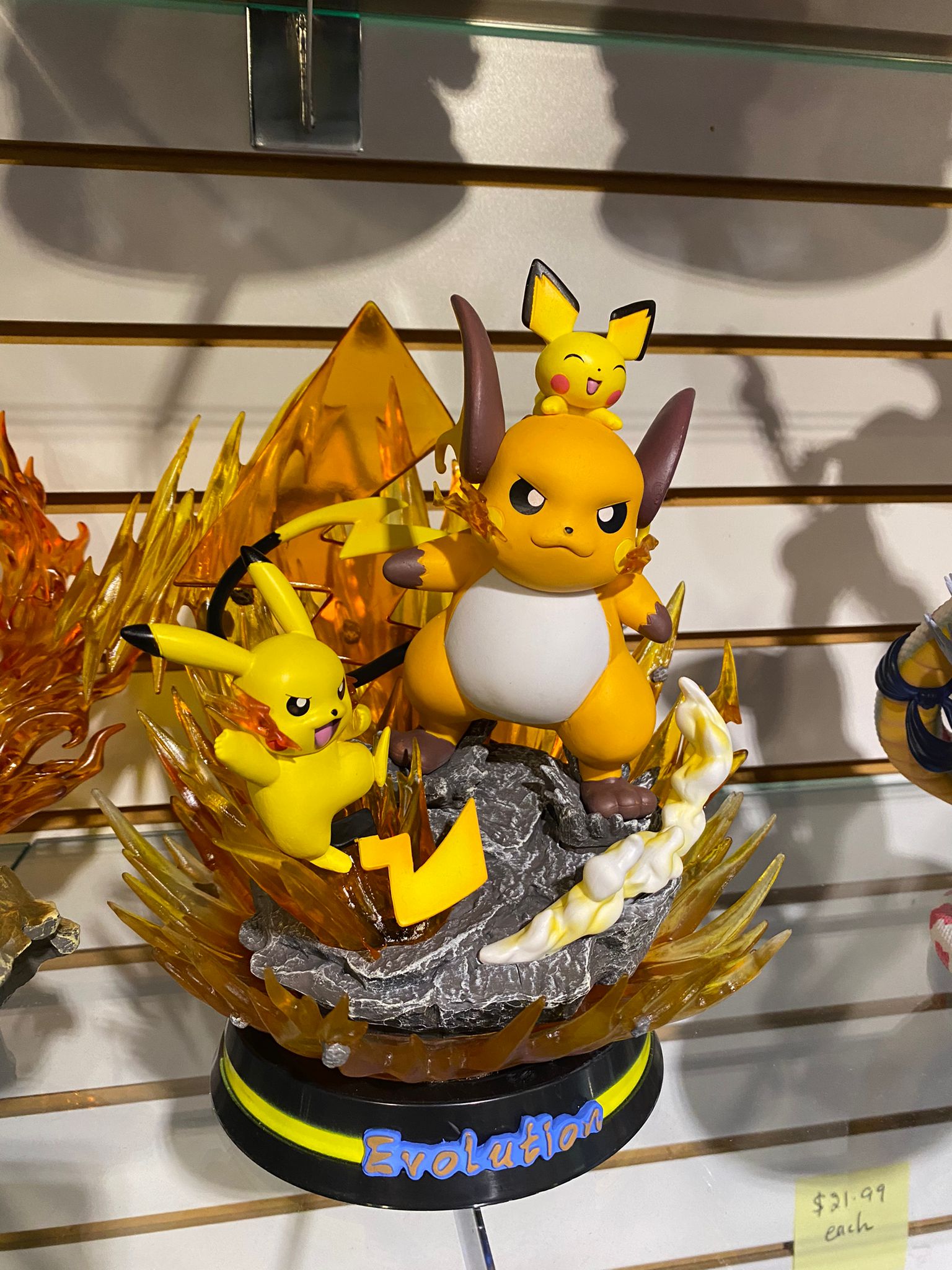 Pokemon - Pichu-Pikachu-Raichu Evolutions Figure – flyingraijinotakufactory