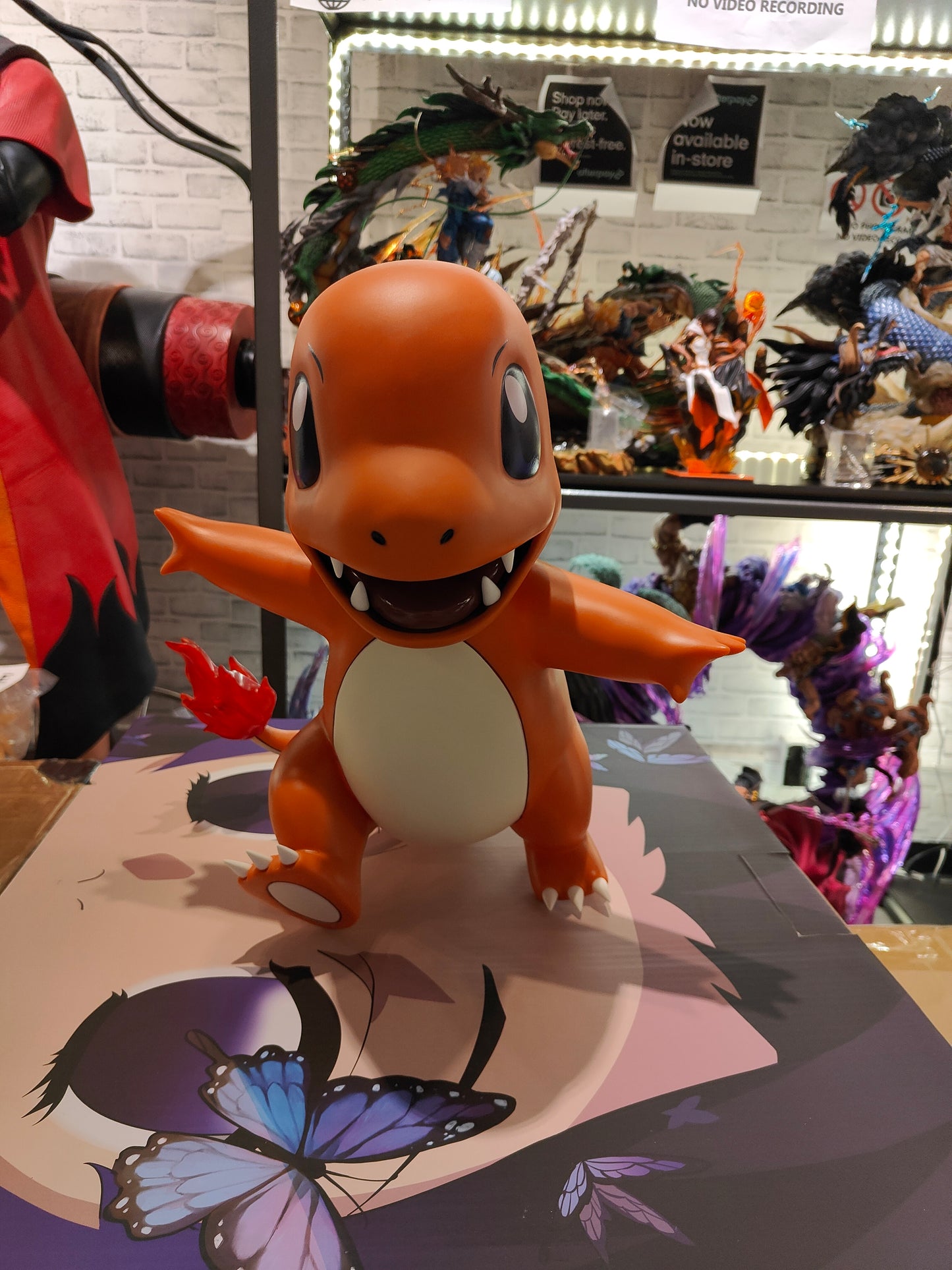 Pokemon - Life Size Charmander Figure
