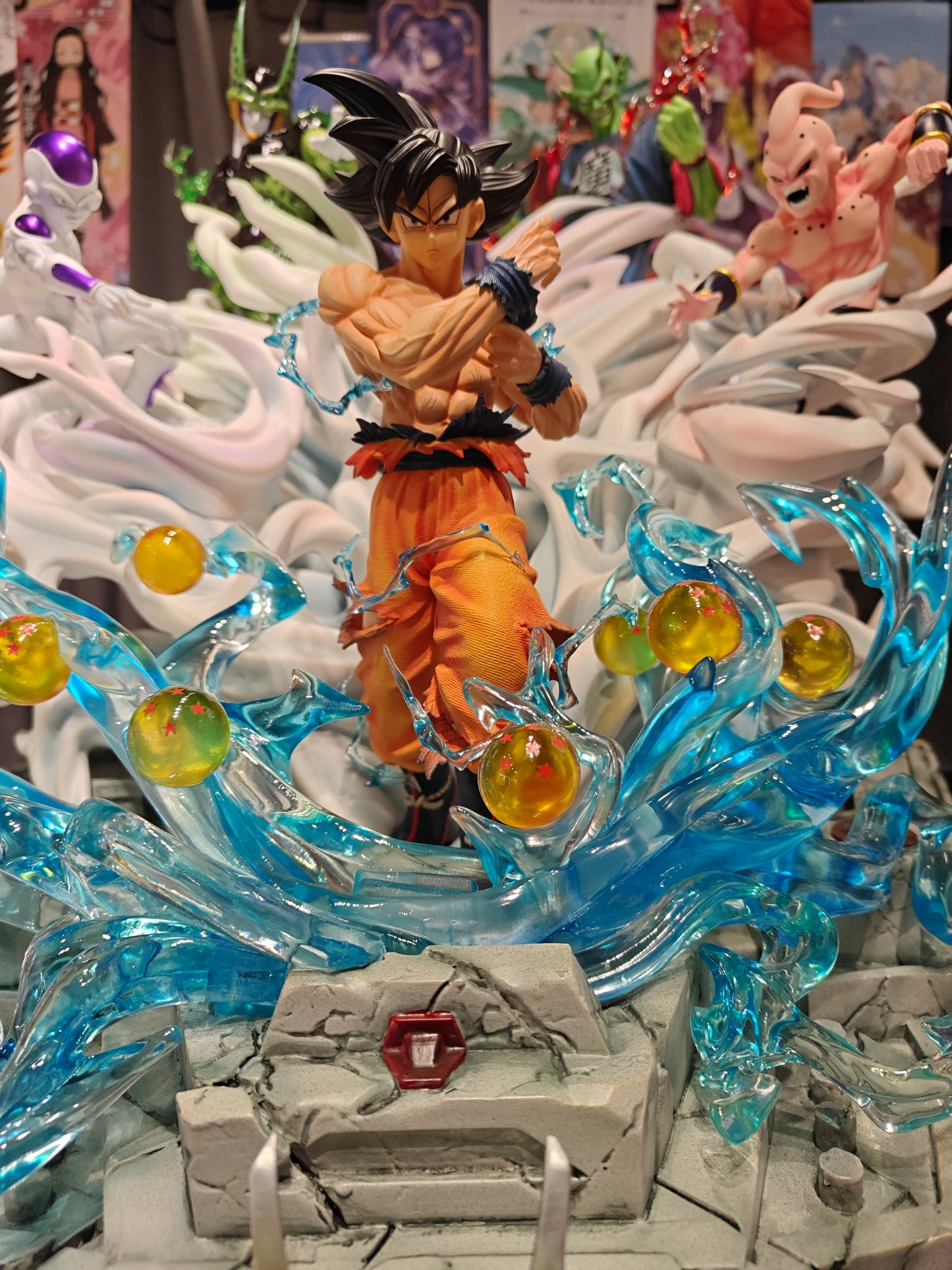 [IN STORE] Dragon Ball - Mirror Image Studio - Son Goku With Cell, Piccolo, Frieza & Buu Resin Statue (Please Read Description)