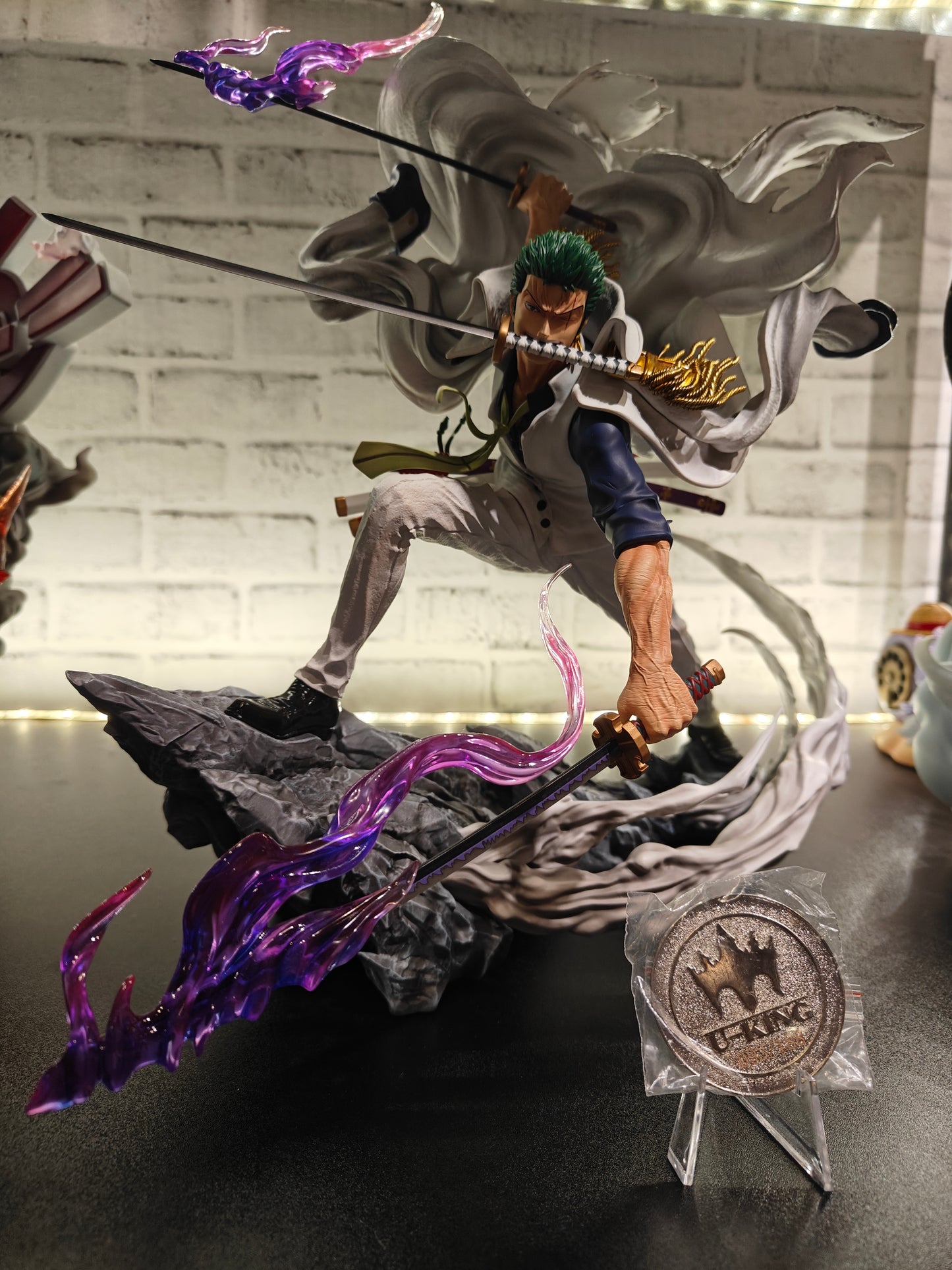 [IN STORE] One Piece - UKing Studio - Admiral Roronoa Zoro Resin Statue