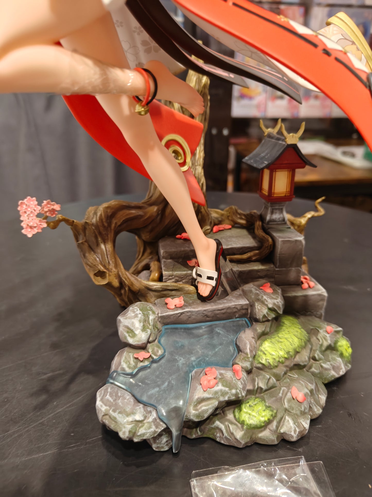 [IN STORE] Genshin Impact - Absinthe Studio - Yae Miko Resin Statue