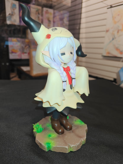 [US STOCK] Frieren - Beyond Journey's End - Cookie Studio - Frieren Cos Mimikyu Resin Statue