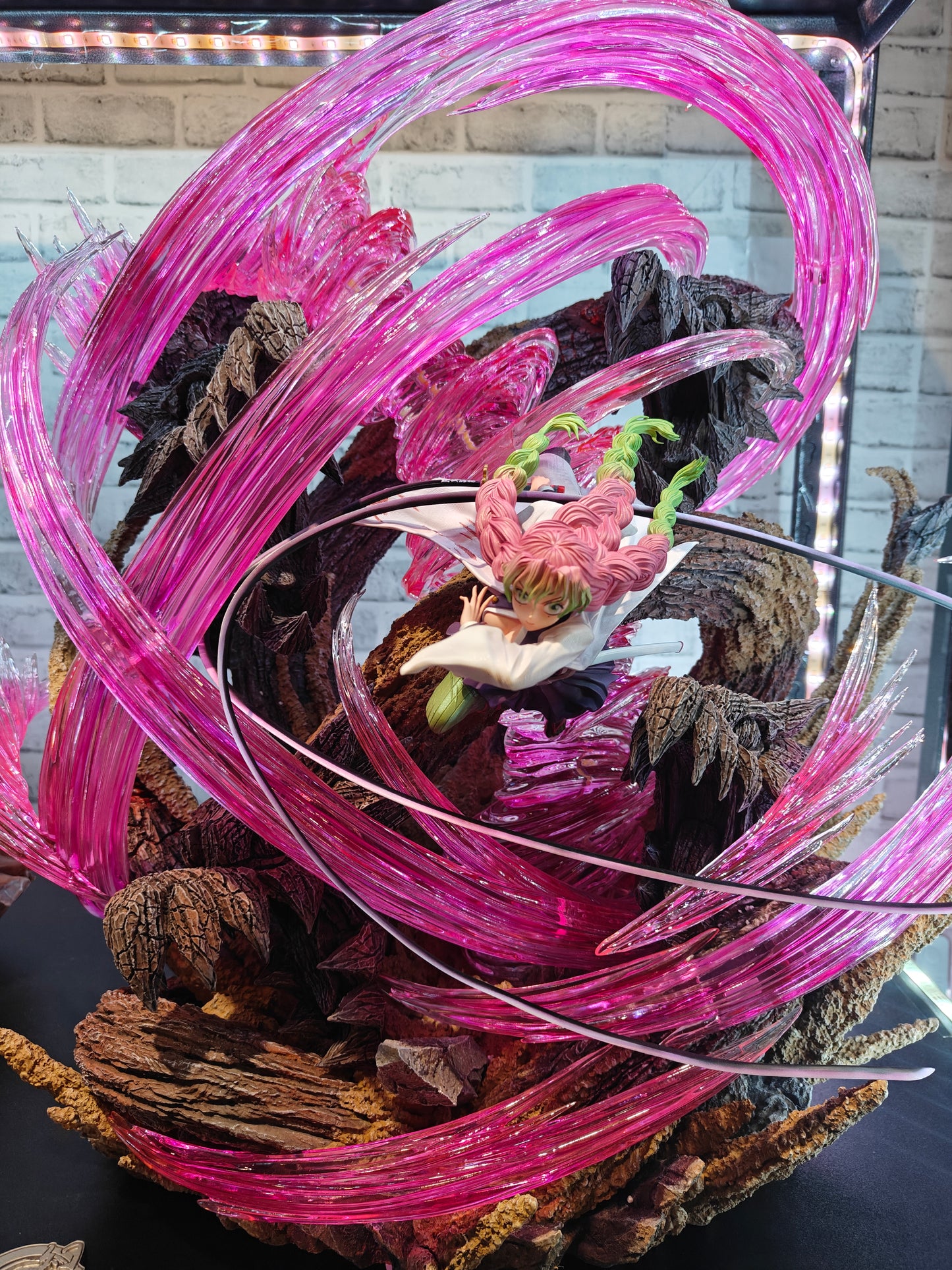 [US STOCK] Demon Slayer - Fantasy Studio - Mitsuri Kanroji Resin Statue