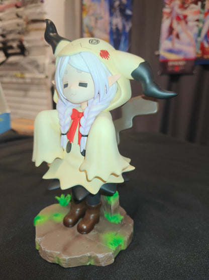 [US STOCK] Frieren - Beyond Journey's End - Cookie Studio - Frieren Cos Mimikyu Resin Statue