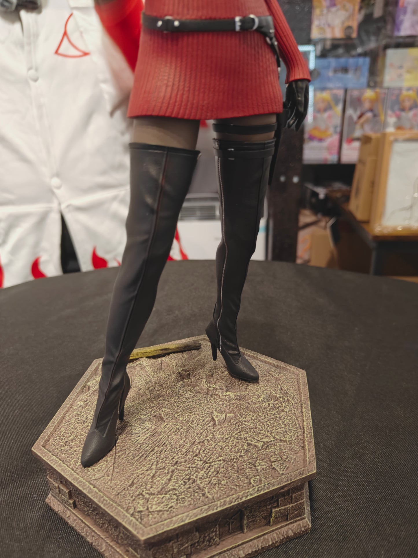 [US STOCK] Resident Evil - Chocobo Studio - Ada Wong Resin Statue